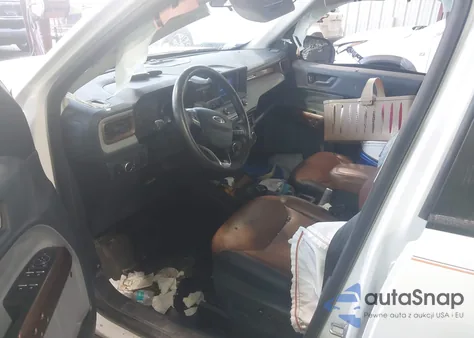 2024 Ford Maverick Lariat z USA, uszkodzony, nr VIN 3FTTW8M33RRA51942